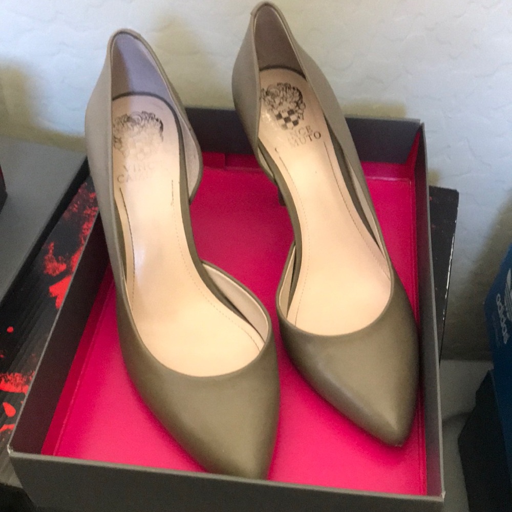 Vince Camuto Pumps